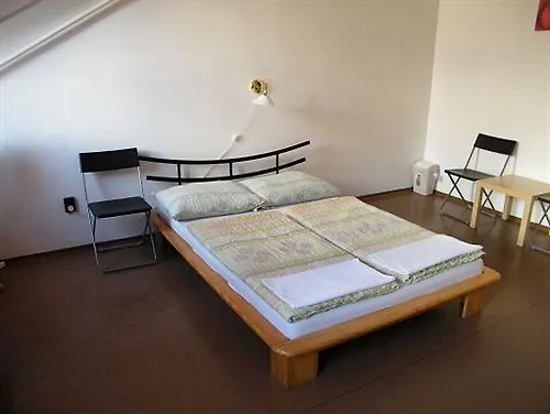 Zrinyi Hostel Budapest