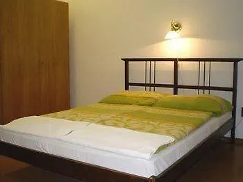 Zrinyi Hostel Budapeşte