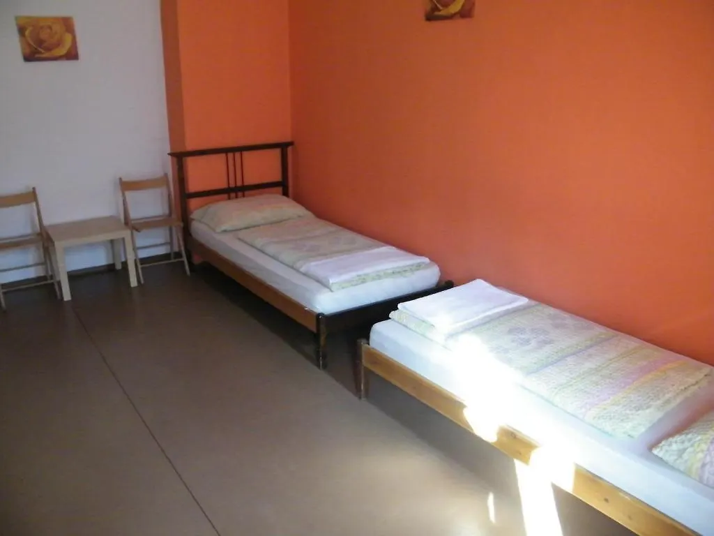 Zrinyi Hostel Budapeşte 0*,  Macaristan
