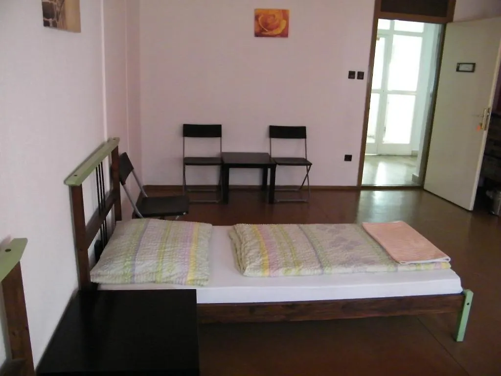 Zrinyi Hostel Budapeşte
