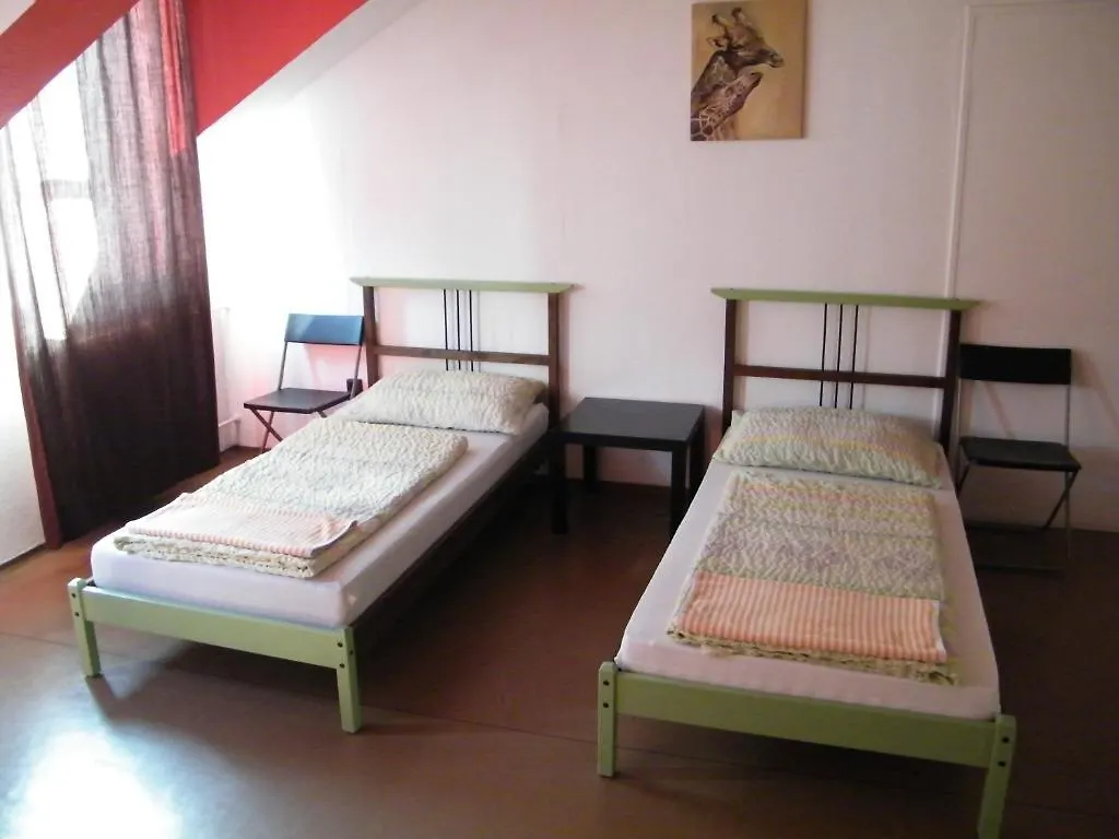 Zrinyi Hostel Budapeşte 0*,