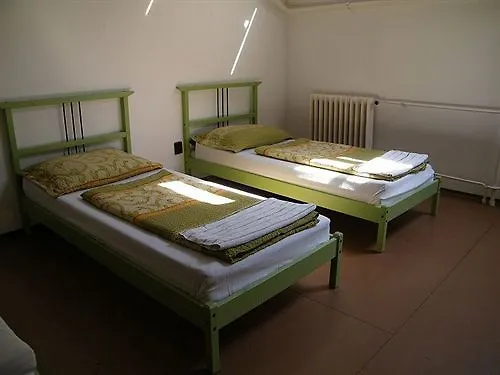 Zrinyi Hostel Budapeşte